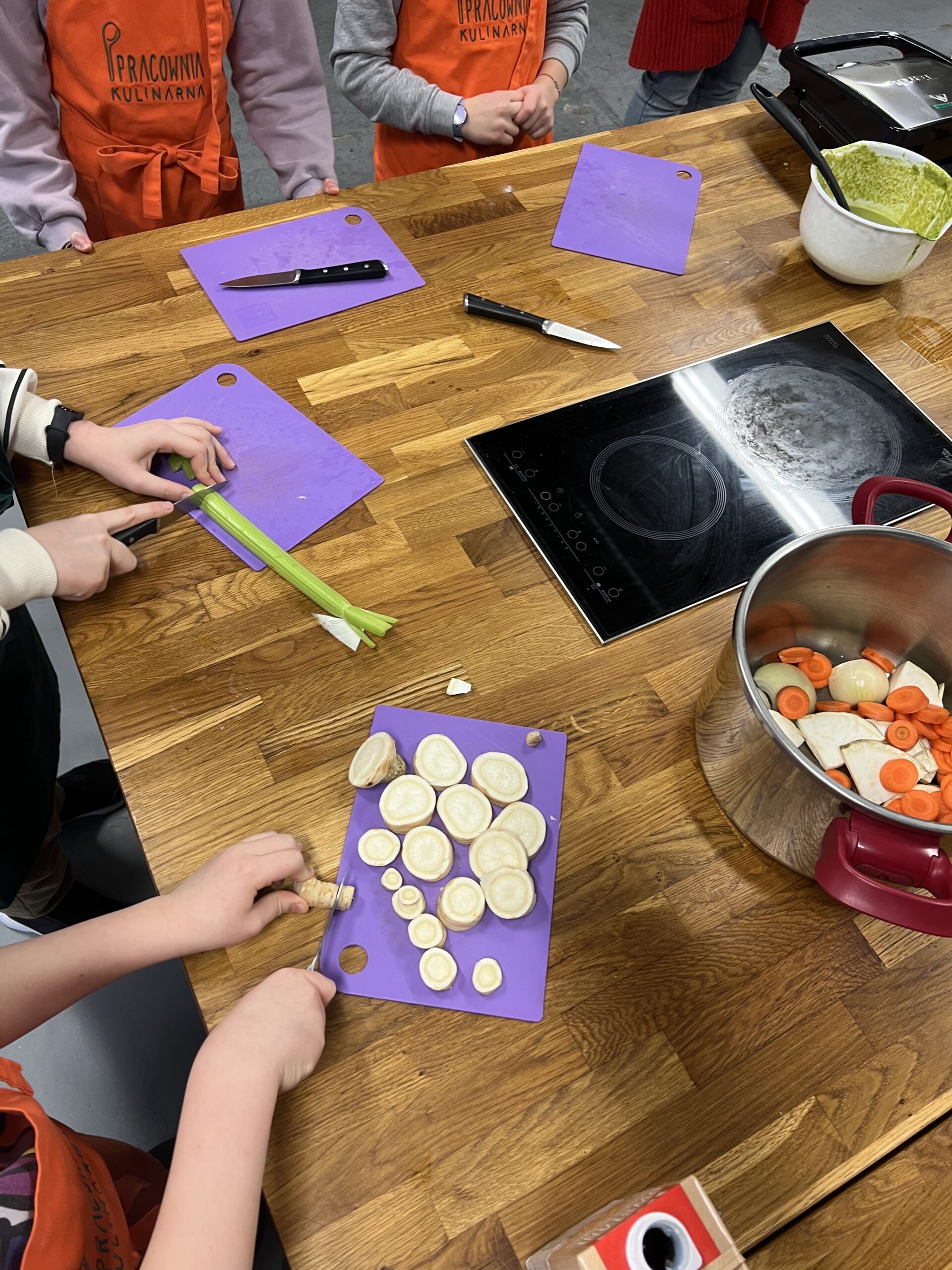 Łomianki: FERIE zimowe NASTOLATKI gotują opłata rezerwacyjna - obrazek 3